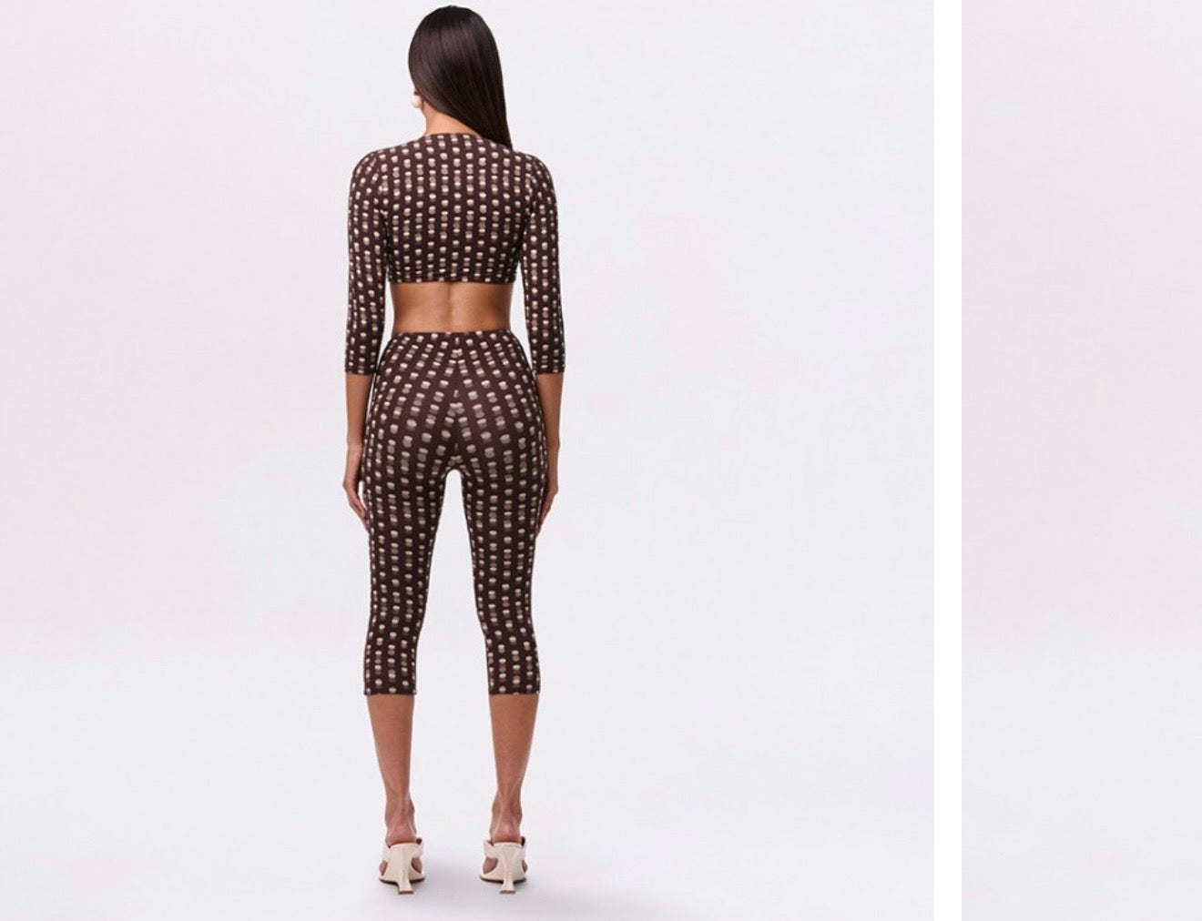 Brown cutout set
