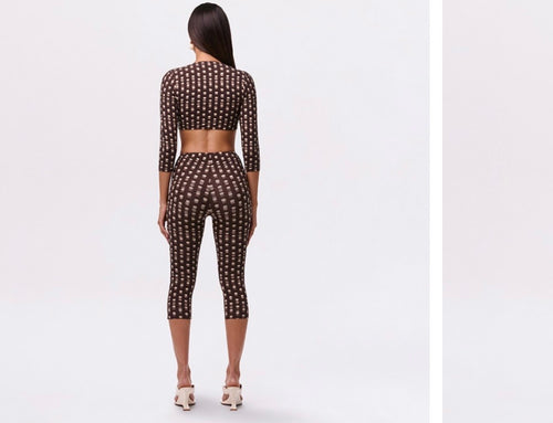 Brown cutout set